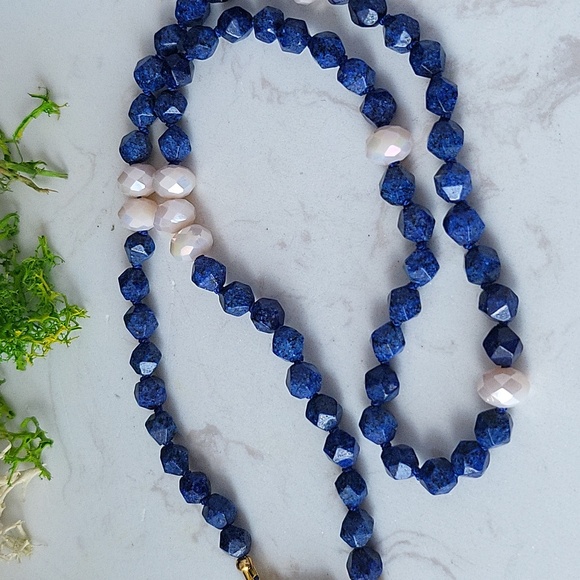 Hand knotted necklace with gold plated details  new, handmade - Picture 3 of 4